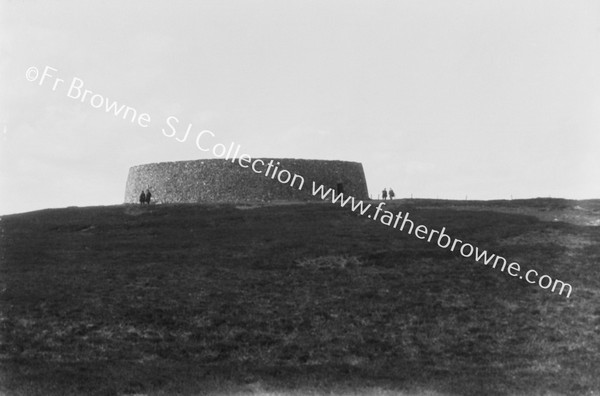 GRIANAN AILEACH APPROACH FROM EAST HOLYWELL